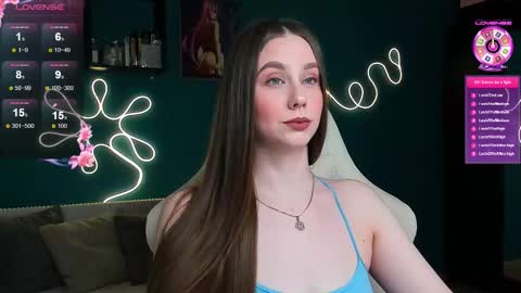 Snapshot of katie_taylorr chatting on November 16, 11:21 pm Katie online show from November 16, 11:21 pm