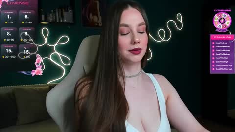 Snapshot of katie_taylorr chatting on November 18, 10:36 pm Katie online show from November 18, 10:36 pm