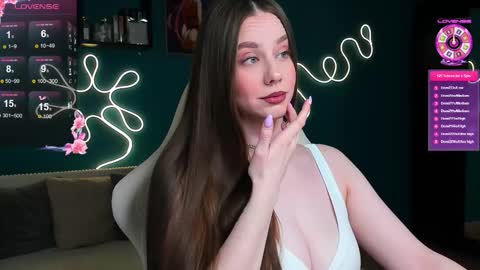 Snapshot of katie_taylorr chatting on November 25, 10:32 pm Katie online show from November 25, 10:32 pm