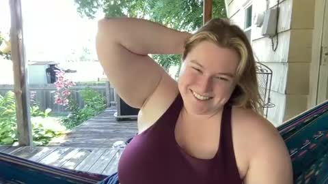 Snapshot of katiecopper27 chatting on July 12, 3:03 pm katiecopper27 online show from July 12, 3:03 pm