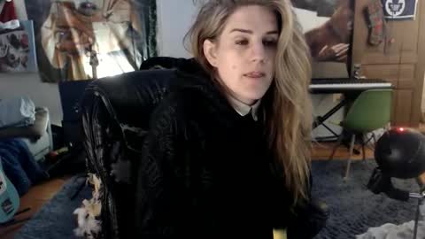 Katie online show from February 25, 5:28 am