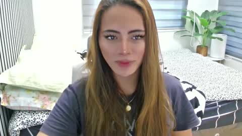 Snapshot of katiefrox_ chatting on February 10, 6:20 am katiefrox online show from February 10, 6:20 am