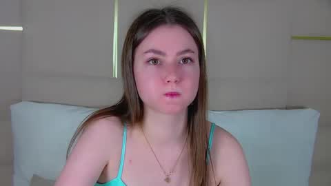 katiereeves online show from February 24, 5:05 am