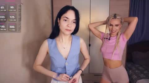 Snapshot of katievillard chatting on December 14, 7:36 am Crystal really Kristel online show from December 14, 7:36 am