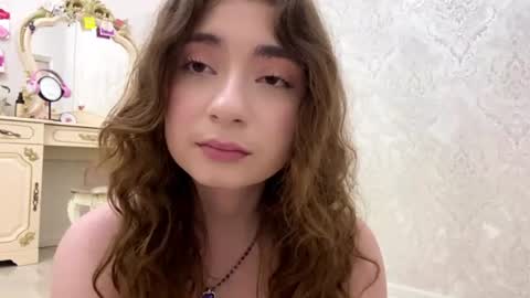 Snapshot of katinaflatau chatting on July 11, 5:37 pm Rosie online show from July 11, 5:37 pm