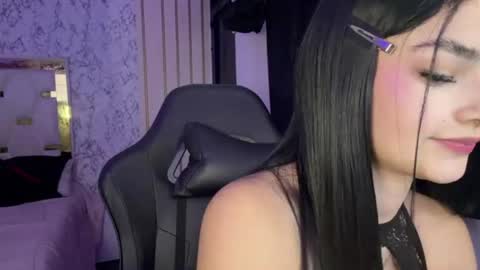Snapshot of katleen_v chatting on July 22, 11:29 pm Katleen. online show from July 22, 11:29 pm