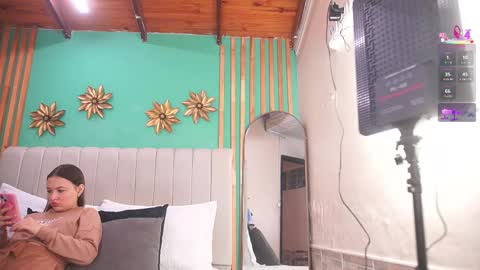 Snapshot of katlyn_martins chatting on December 1, 7:30 pm K A T L Y N online show from December 1, 7:30 pm