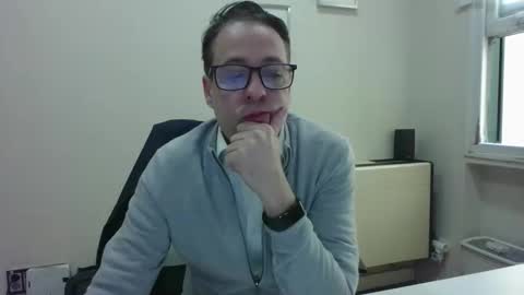 Snapshot of katoamad chatting on April 1, 12:39 pm katoamad online show from April 1, 12:39 pm