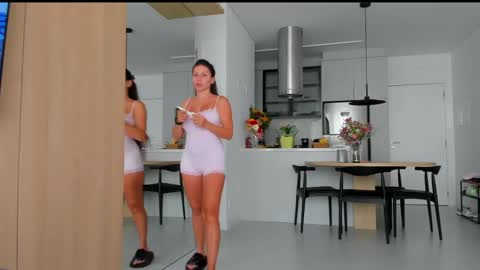 Snapshot of katrin_fit chatting on April 19, 4:28 pm Katrin online show from April 19, 4:28 pm