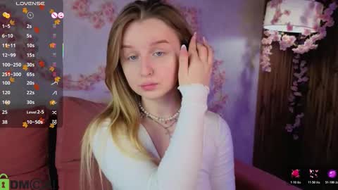 Katrina Bail online show from November 13, 1:15 am