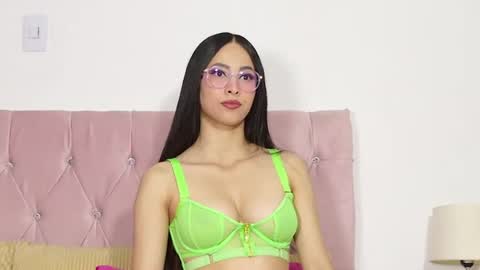 katrina clark online show from July 12, 8:33 pm