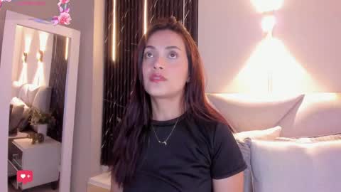 Snapshot of katrina_kaif_x chatting on May 18, 7:09 pm Keyla online show from May 18, 7:09 pm