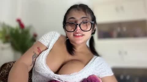 Snapshot of katrinathompsoncums chatting on July 25, 12:03 pm katrina online show from July 25, 12:03 pm