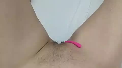 Snapshot of katrinna_arinna chatting on January 4, 7:44 pm katrina dont forget to give me thumbs up online show from January 4, 7:44 pm