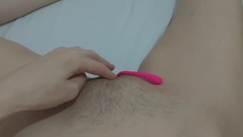 Snapshot of katrinna_arinna chatting on January 9, 10:31 am katrina dont forget to give me thumbs up online show from January 9, 10:31 am