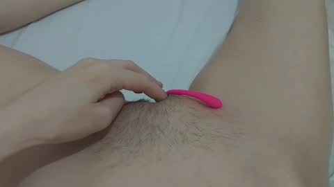 Snapshot of katrinna_arinna chatting on January 14, 10:06 am katrina dont forget to give me thumbs up online show from January 14, 10:06 am