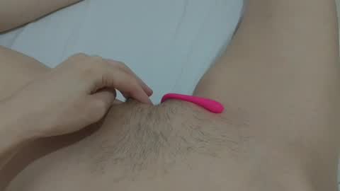 Snapshot of katrinna_arinna chatting on January 24, 9:17 am katrina dont forget to give me thumbs up online show from January 24, 9:17 am