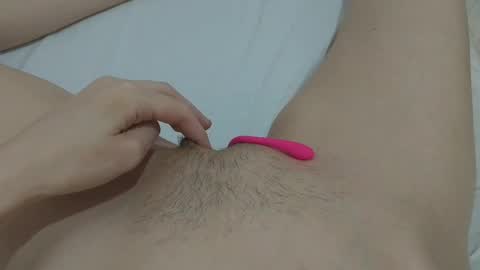 Snapshot of katrinna_arinna chatting on January 25, 11:44 am katrina dont forget to give me thumbs up online show from January 25, 11:44 am