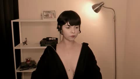 katsuro online show from November 11, 8:42 pm