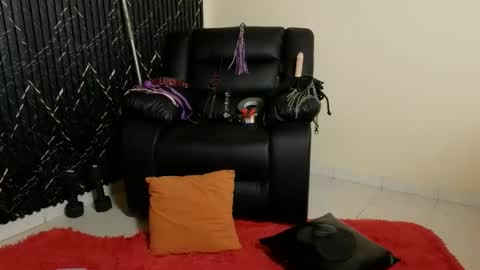 Snapshot of katt_bdsm chatting on September 16, 5:36 pm Katt online show from September 16, 5:36 pm