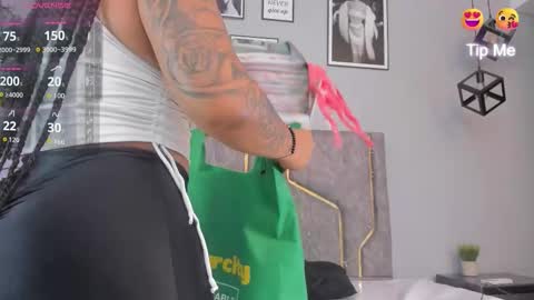 Snapshot of kattejordan chatting on October 13, 3:39 am Katerine online show from October 13, 3:39 am