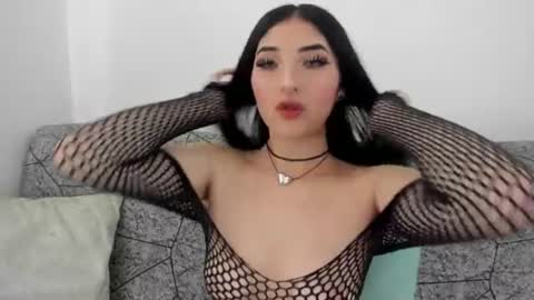 Snapshot of kattengel_ chatting on June 15, 1:24 pm Kat online show from June 15, 1:24 pm