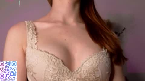 I dont know whats gonna happen today but my name is Katty and lets start being friends online show from November 15, 8:49 pm