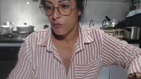 KattleyaGrey online show from November 24, 9:47 pm