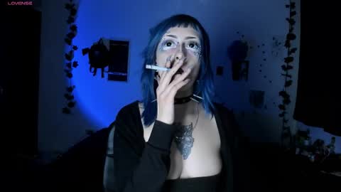 kattx   independent model online show from December 5, 4:21 am