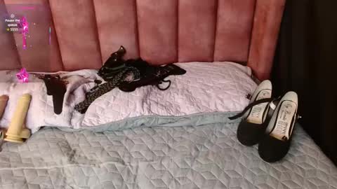 Snapshot of katty_berry_ chatting on February 18, 2:24 pm Arianna online show from February 18, 2:24 pm