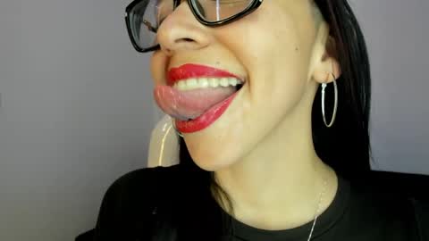 Snapshot of katty_mouth chatting on May 30, 8:17 pm Katty online show from May 30, 8:17 pm