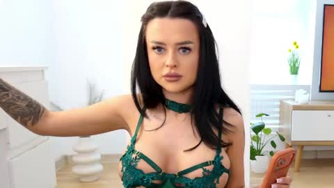 Katty Perry online show from May 28, 2:14 pm