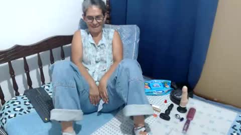 Snapshot of kattydirty144 chatting on May 6, 2:22 pm angel online show from May 6, 2:22 pm