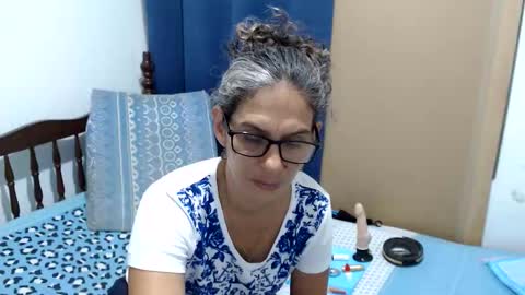 Snapshot of kattydirty144 chatting on May 27, 4:04 pm angel online show from May 27, 4:04 pm