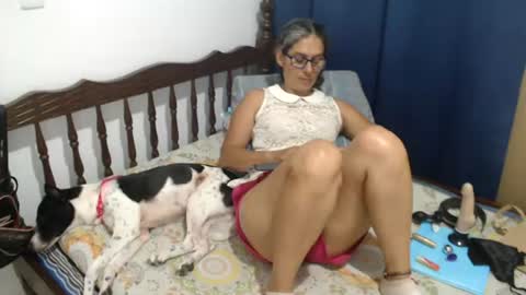 Snapshot of kattydirty144 chatting on July 8, 7:40 pm angel online show from July 8, 7:40 pm