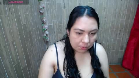 Snapshot of katy2425 chatting on January 15, 1:54 am Katy online show from January 15, 1:54 am