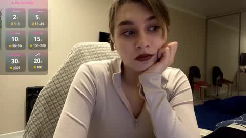 Olivia online show from March 22, 3:26 pm