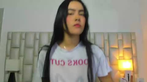 Snapshot of katy_and_paola chatting on June 18, 7:51 pm katy blonde girl and paola big boobs online show from June 18, 7:51 pm