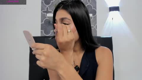 Snapshot of katy_babyg chatting on May 22, 12:55 pm Katy 3 online show from May 22, 12:55 pm