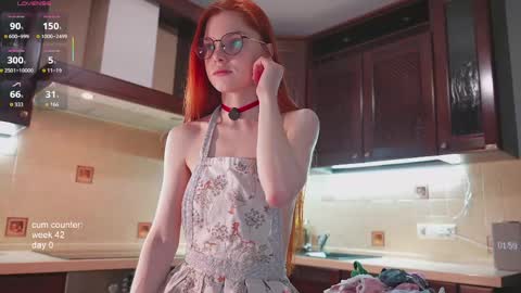 Snapshot of katy_ethereal chatting on June 4, 8:59 pm Katy - online show from June 4, 8:59 pm