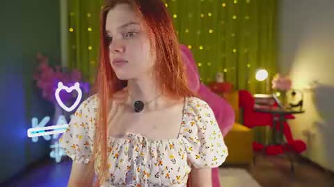 Snapshot of katy_ethereal chatting on June 15, 2:58 am Katy - online show from June 15, 2:58 am
