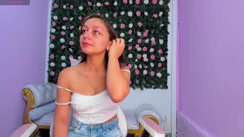 Snapshot of katy_sweet19 chatting on January 26, 2:19 pm Katy online show from January 26, 2:19 pm