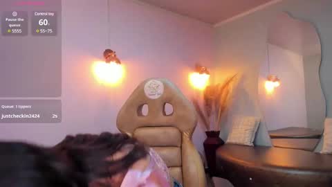 Snapshot of katy_sweet19 chatting on February 17, 6:59 pm Katy online show from February 17, 6:59 pm