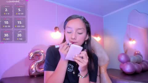 Snapshot of katy_sweet19 chatting on September 19, 6:30 pm Katy online show from September 19, 6:30 pm