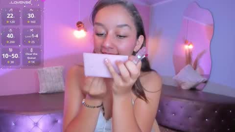 Snapshot of katy_sweet19 chatting on October 24, 6:37 pm Katy online show from October 24, 6:37 pm