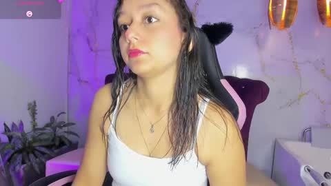 Snapshot of katy_sweet19 chatting on May 8, 10:53 am Katy online show from May 8, 10:53 am