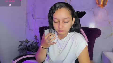 Snapshot of katy_sweet19 chatting on June 28, 10:43 am Katy online show from June 28, 10:43 am