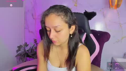 Snapshot of katy_sweet19 chatting on July 11, 10:40 am Katy online show from July 11, 10:40 am