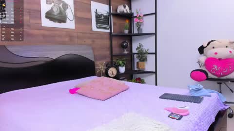 Snapshot of katyablonding chatting on February 21, 1:11 pm salo online show from February 21, 1:11 pm