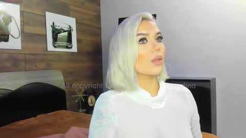 Snapshot of katyablonding chatting on November 5, 11:43 am salo online show from November 5, 11:43 am